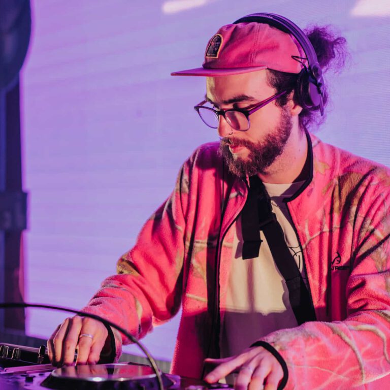 Kelburn Garden Party - Casement