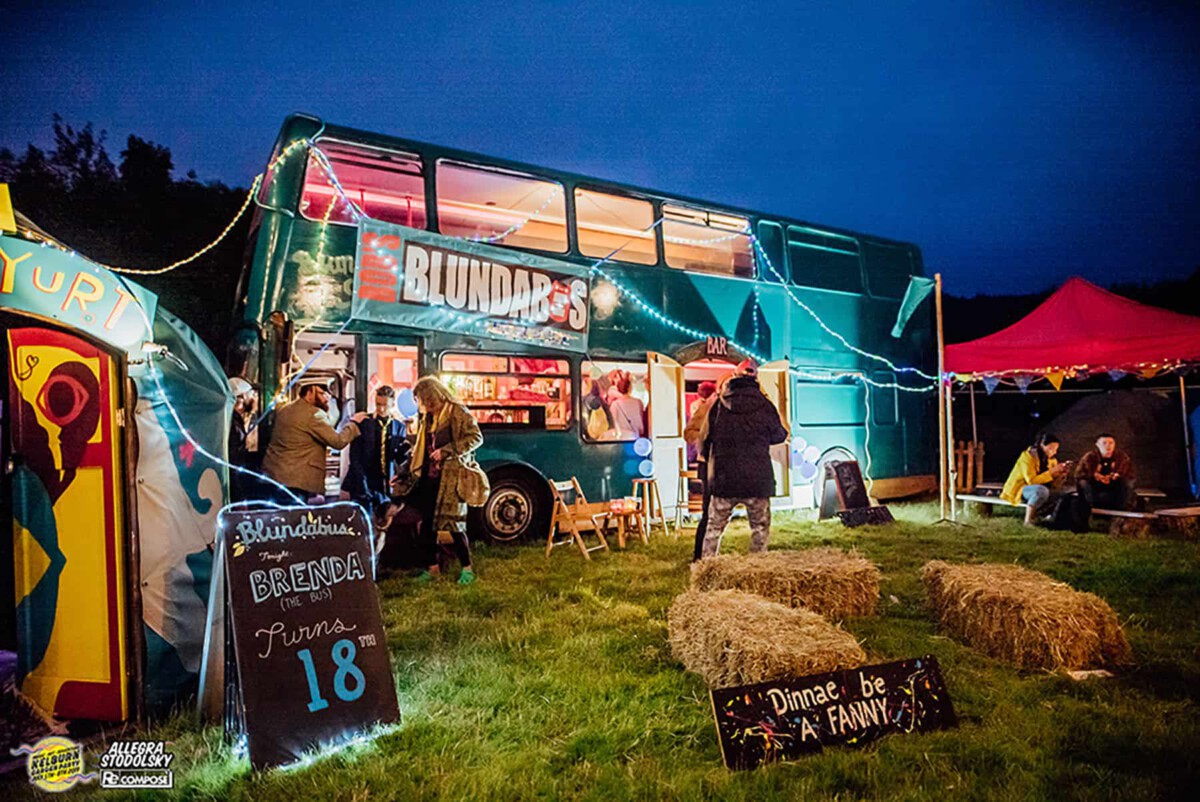 Kelburn Garden Party - The Blundabus!