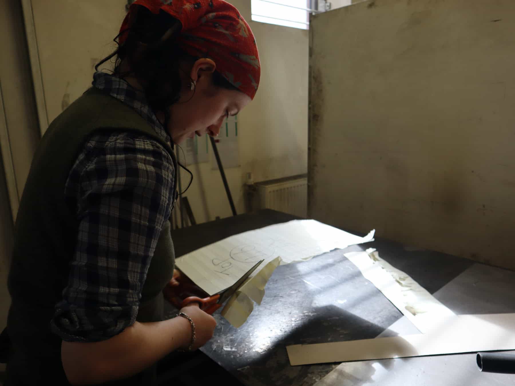 artist ruby loveday in art studio